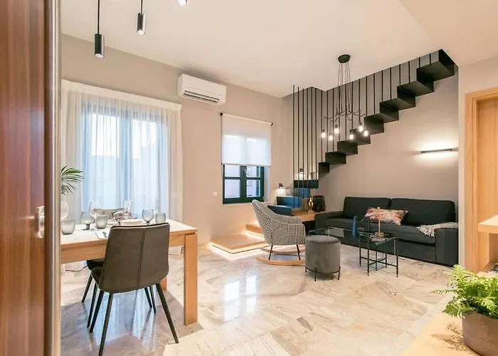 House 8 - In The Heart Of Venetian Town W. Parking *