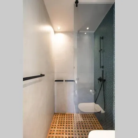 Apartment House 8 - In The Heart Of Venetian Town W. Parking *