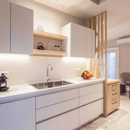 House 8 - In The Heart Of Venetian Town W. Parking *