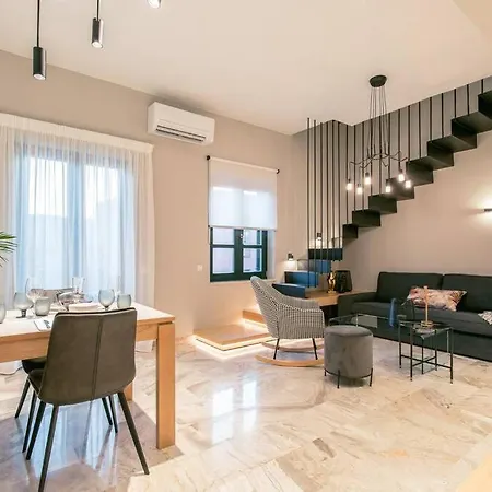 House 8 - In The Heart Of Venetian Town W. Parking *